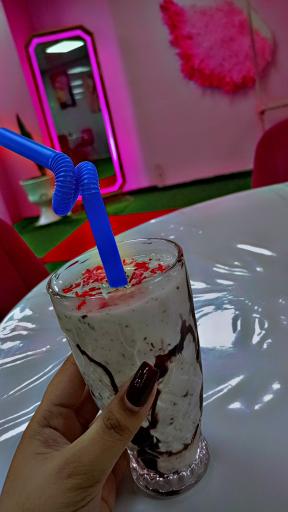 عکس کافه صورتی