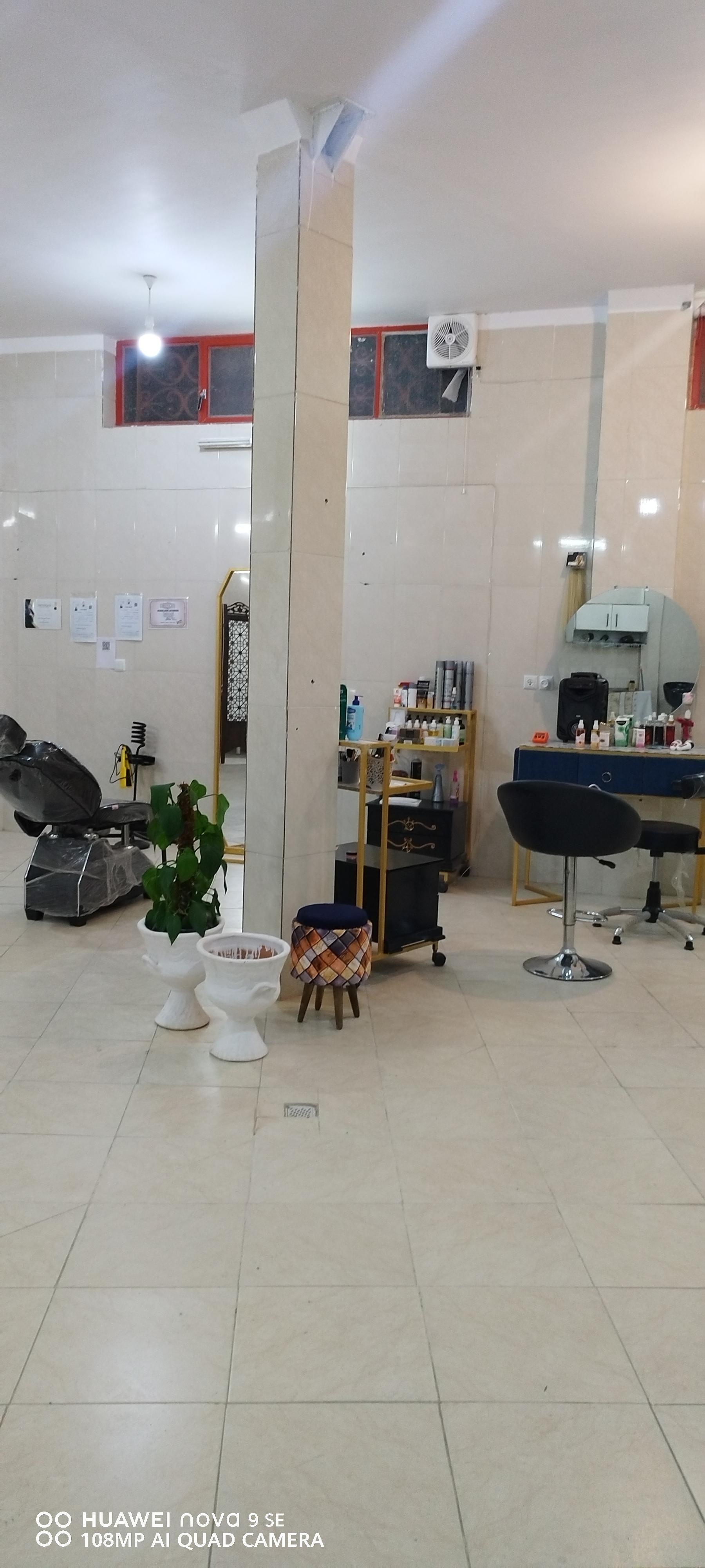 عکس سالن زیبایی تک چهره