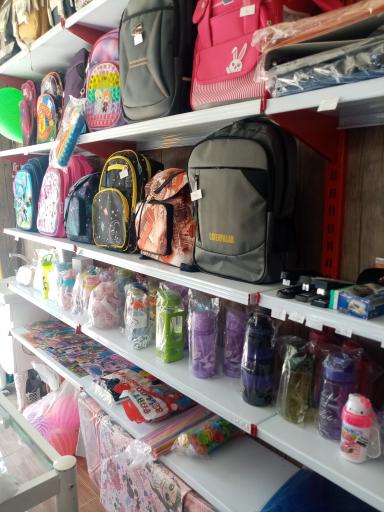 عکس فروشگاه لوازم التحریر صدف