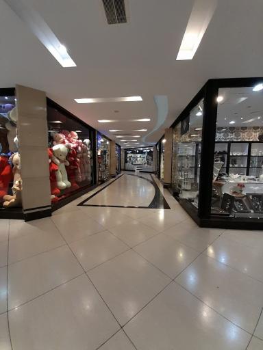 عکس مرکز خرید میلاد نور