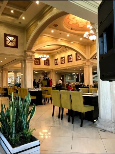 مرکز خرید میلاد نور