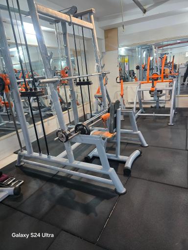 عکس باشگاه ورزشی فرشته