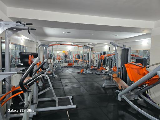 عکس باشگاه ورزشی فرشته