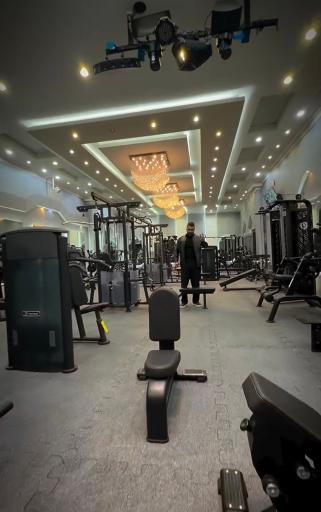 عکس باشگاه بدنسازی برتن