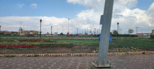 عکس میدان مادر (میدان پیام نور)