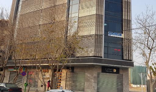 عکس دفتر ترجمه رسمی ۸۲۵