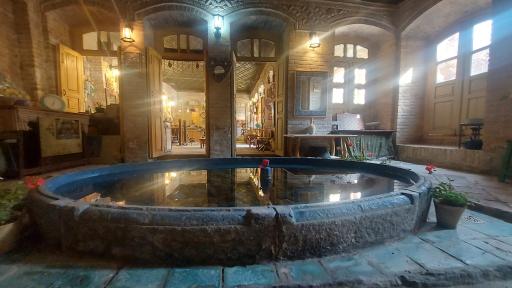 عکس نمایشگاه آثار کاشی موزاییک آرت ثامن