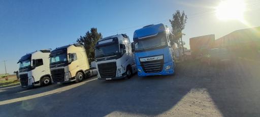 عکس نمایشگاه کامیون اسکندری