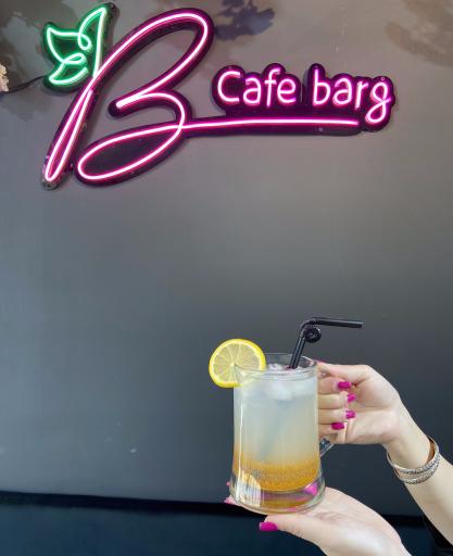 عکس کافه صبحانه برگ