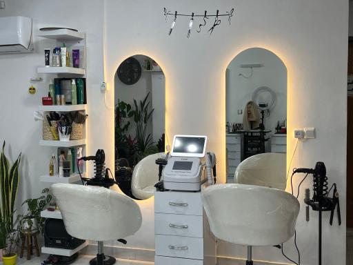 عکس سالن زیبایی نازنین