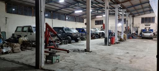 عکس تعمیرگاه تخصصی تویوتا نیسان ایران آفرود