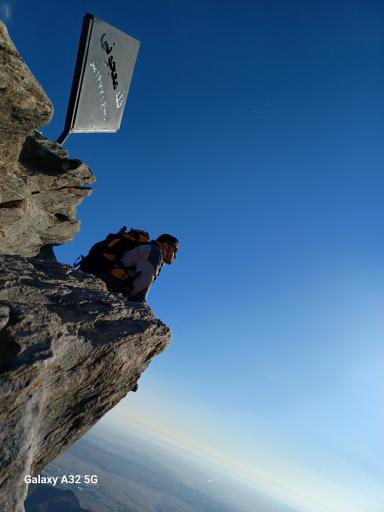 عکس قله معجونی 