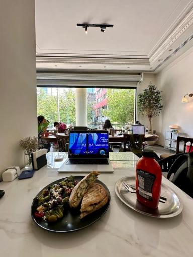 عکس کافه نولان