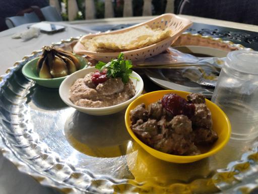 عکس رستوران بام بهشت