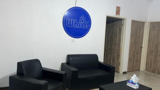 عکس انبار بنر معینی وایت پلاس شرکت تارا تجارت سورن