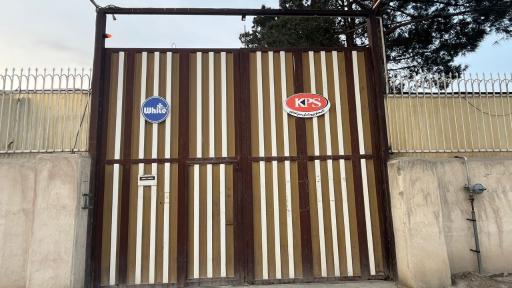 عکس انبار بنر معینی وایت پلاس شرکت تارا تجارت سورن