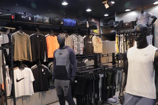 لوازم ورزشی آدیداس