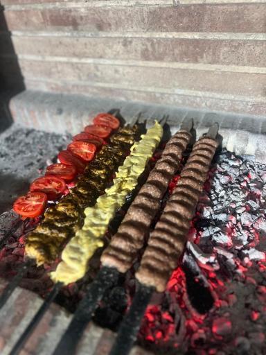 عکس کبابی عمو عظیم