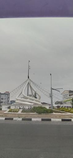 عکس میدان معلم