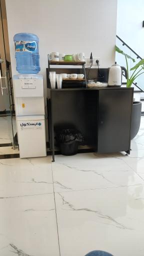 عکس آکادمی و سالن زیبایی بهناز حلاج