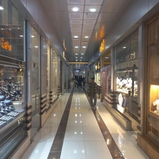 عکس مرکز خرید میلاد نور ولیعصر