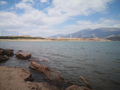 عکس جزیره دریاچه سد منجیل