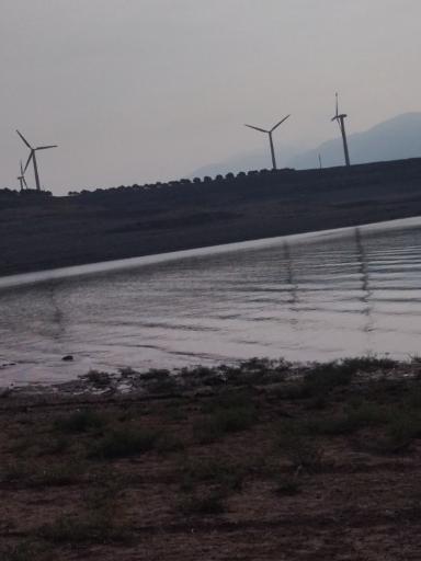 عکس جزیره دریاچه سد منجیل