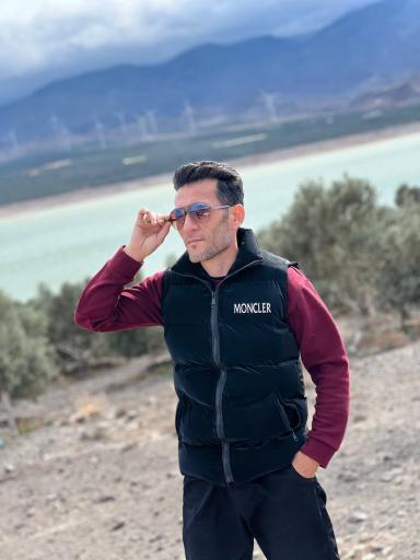 عکس جزیره دریاچه سد منجیل