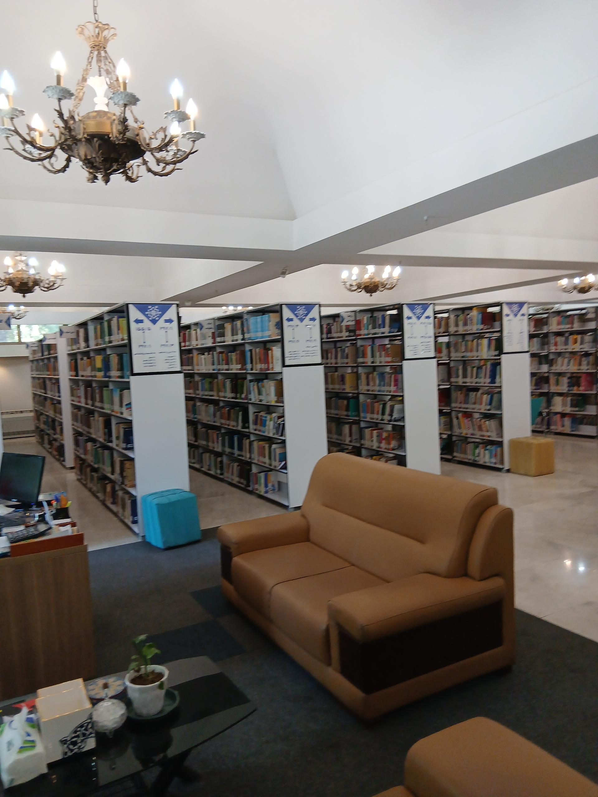 عکس کتابخانه پارک شهر