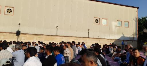 عکس مصلی نماز عید اهل سنت عیدگاه