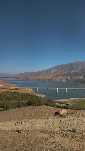 عکس جزیره دریاچه سد منجیل