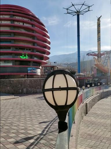 عکس شهربازی رنگین کمان همدان