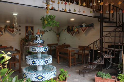 عکس کافه رستوران سنتی دهکده قلات