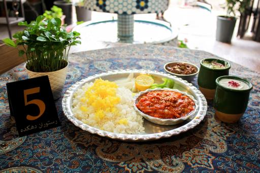 عکس کافه رستوران سنتی دهکده قلات