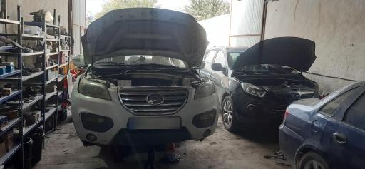 عکس تعمیرگاه آقای چین