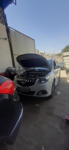 عکس تعمیرگاه آقای چین