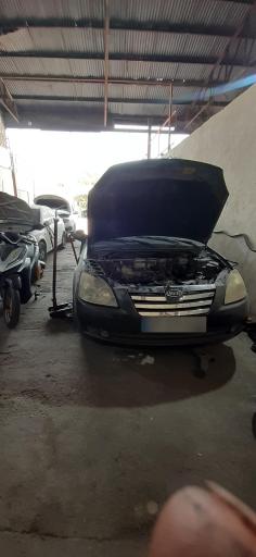 عکس تعمیرگاه آقای چین