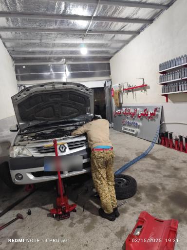 عکس تعمیرگاه گیربکس اتوماتیک احمدی