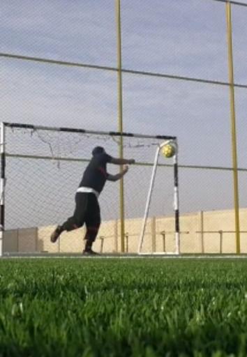 عکس زمین چمن مصنوعی خوابگاه برادران دانشگاه میبد