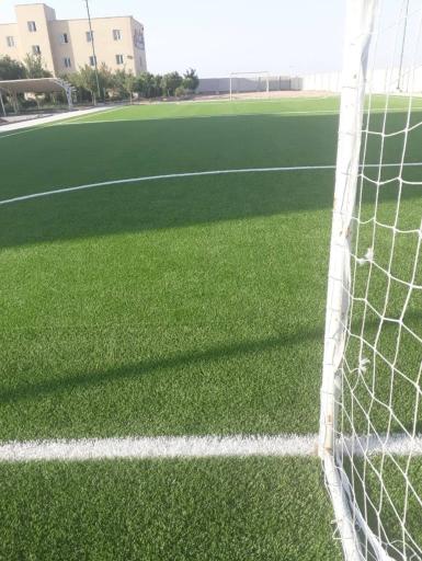 عکس زمین چمن مصنوعی خوابگاه برادران دانشگاه میبد