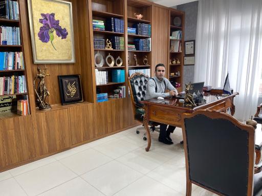 عکس دفتر وکالت تحسین حیدری