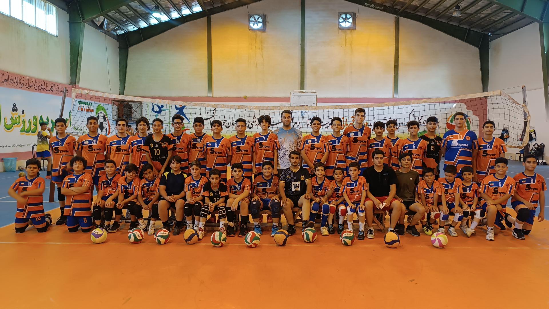 عکس باشگاه والیبال پیشگامان 