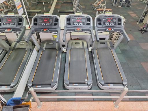 عکس باشگاه بدنسازی کیهان