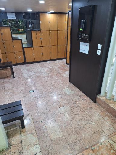 عکس باشگاه بدنسازی کیهان