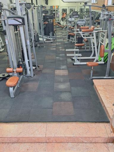 عکس باشگاه بدنسازی کیهان