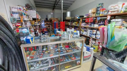 عکس فروشگاه رنگ و ابزار ساختمانی کریم خان