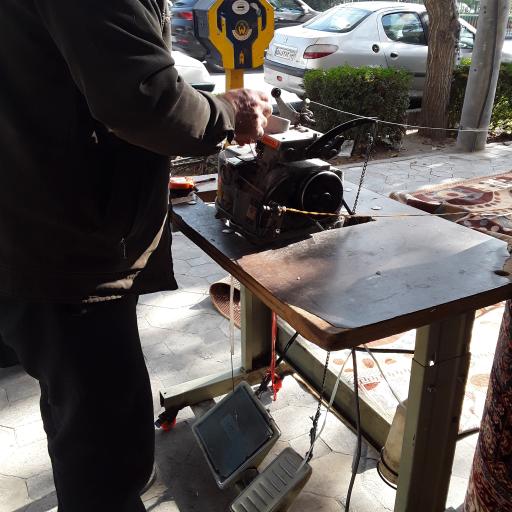 عکس فروشگاه و تعمیرات فرش ریشه و زیگ زاک