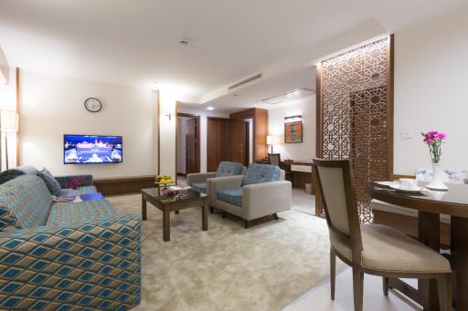 عکس هتل نگین پاسارگاد