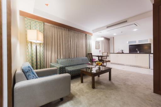 عکس هتل نگین پاسارگاد