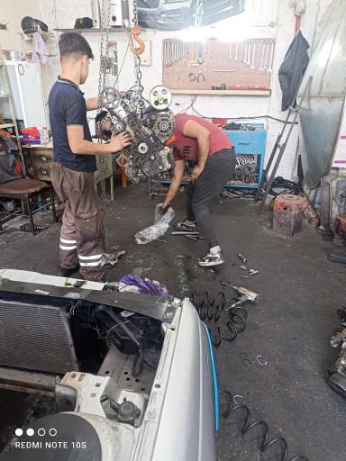 عکس تعمیرگاه اتومبیل مصطفی